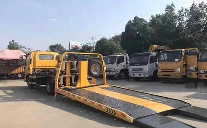 巴里坤汽车中途维修案例
